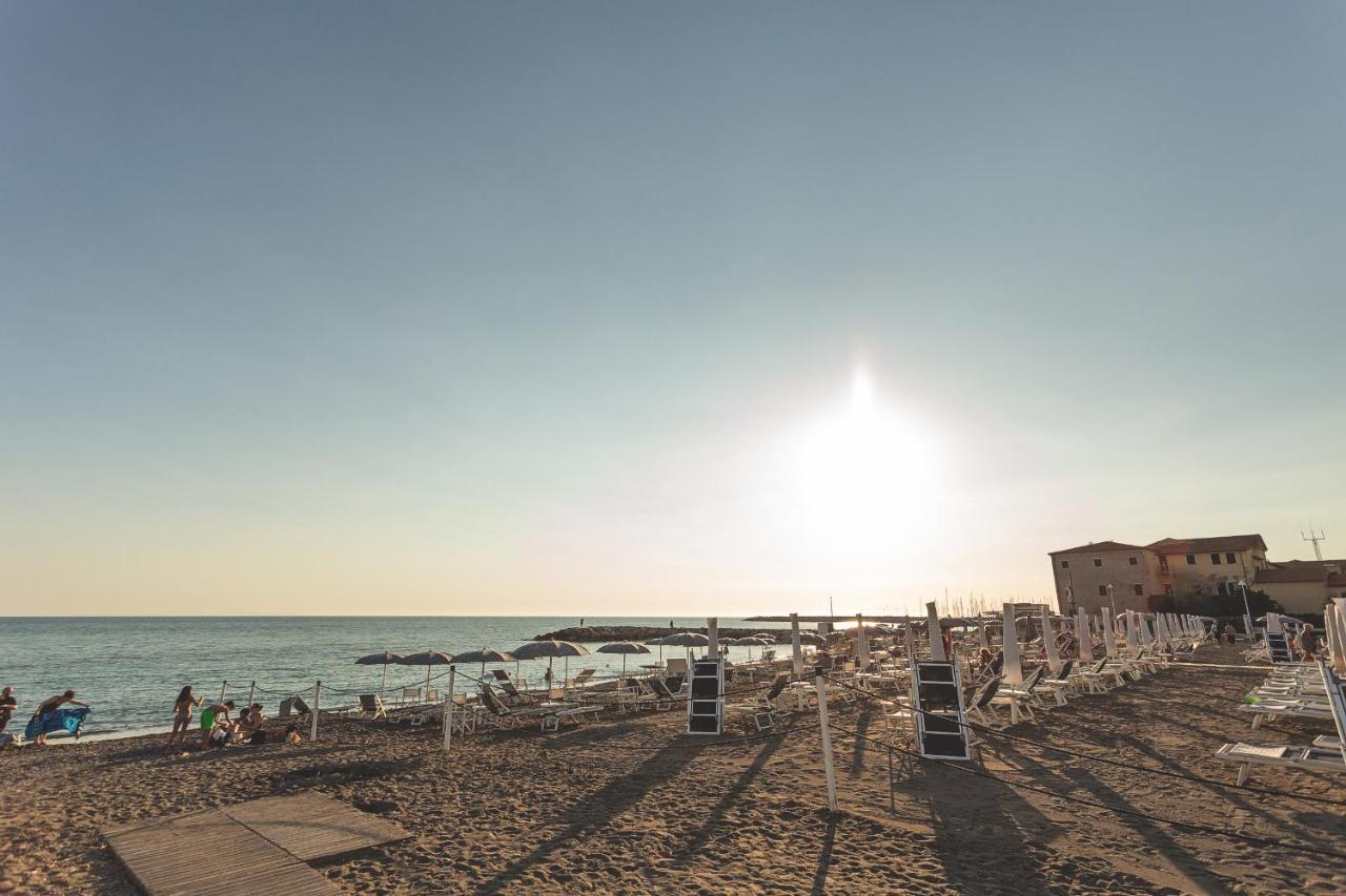Via Siena 4 - Suites & Rooms Marina di Cecina Exterior photo