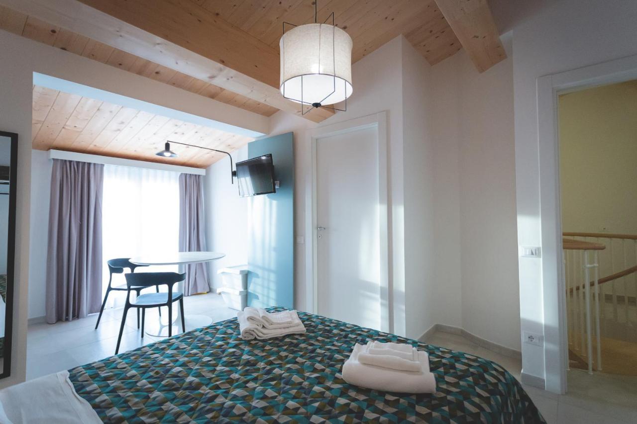 Via Siena 4 - Suites & Rooms Marina di Cecina Exterior photo